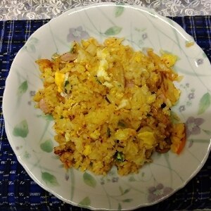 卵とウインナーのキムチ炒飯